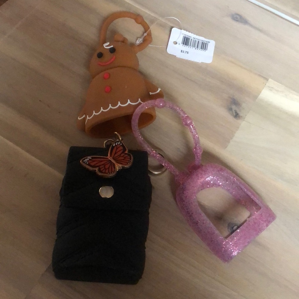 Bath and bodyworks hand sanitizer holders